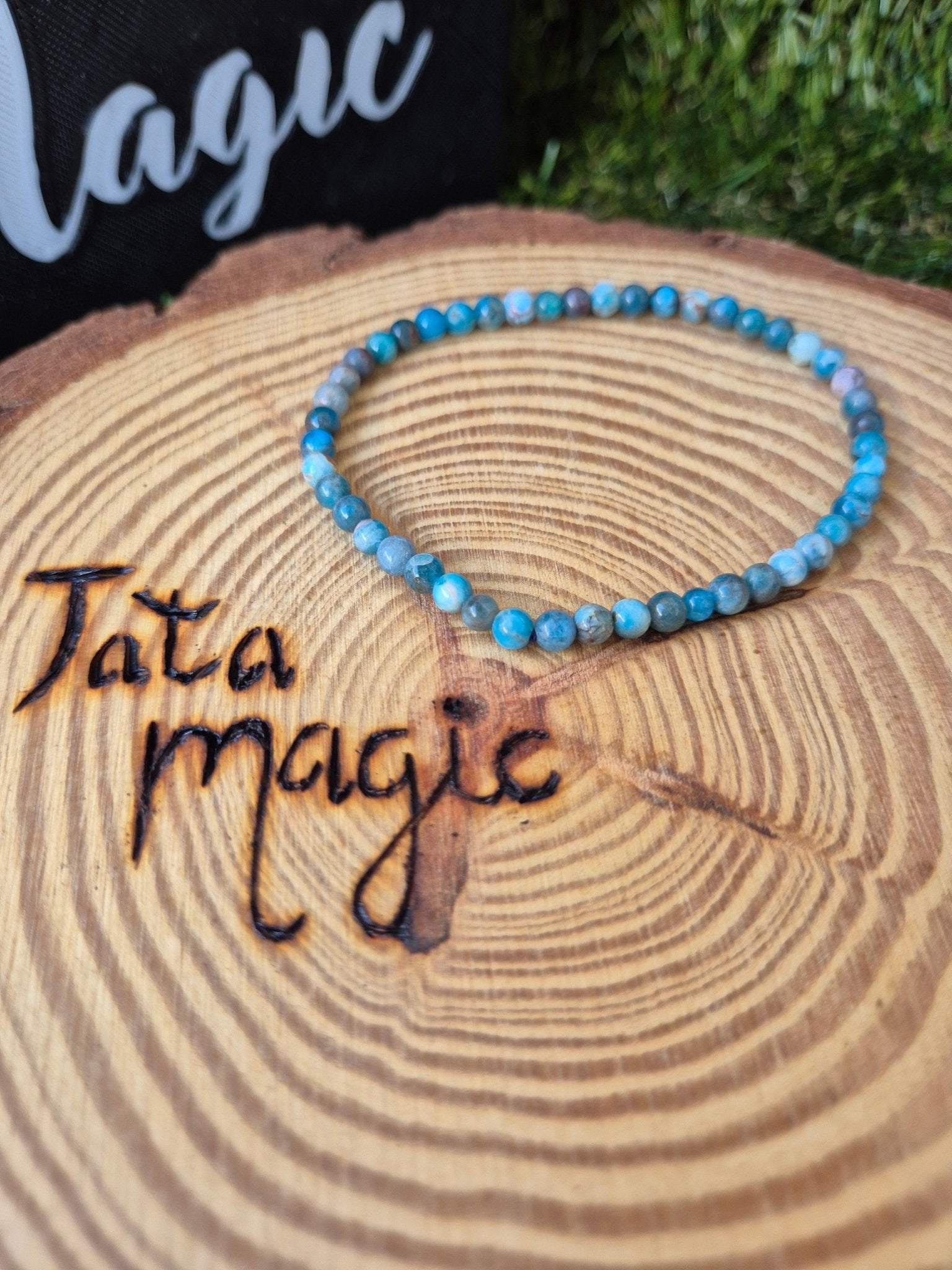 Pulsera de Apatita Azul 4mm - Claridad, Comunicación y Equilibrio Interior JoyeriamineralespulserasTienda esotérica Málaga - La Tienda de Tata Magic: tienda Esotérica en Málaga